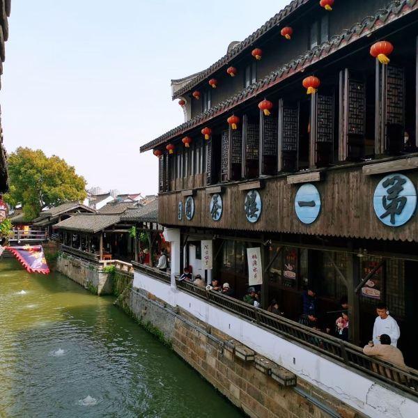 小蓝球向上跳